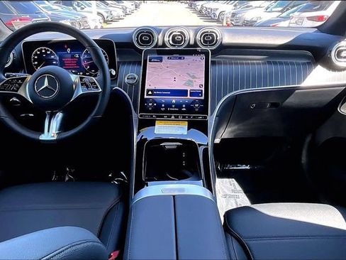 Used 2026 Mercedes-Benz GLC 300 4MATIC image 12