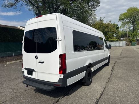 Used 2024 Mercedes-Benz Sprinter 3500 w/ Parking Package image 7