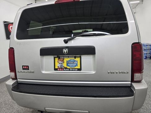 Used 2011 Dodge Nitro Heat RWD image 7