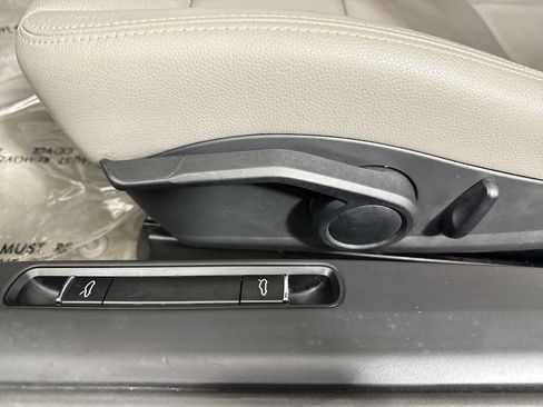 Certified 2014 Porsche Cayman S image 37