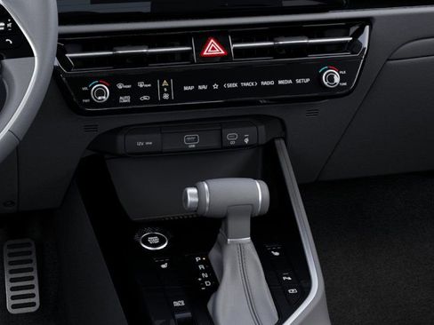 New 2025 Kia Niro EX Touring image 23