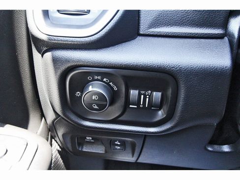 Used 2025 RAM 1500 Lone Star AWD/4WD image 19