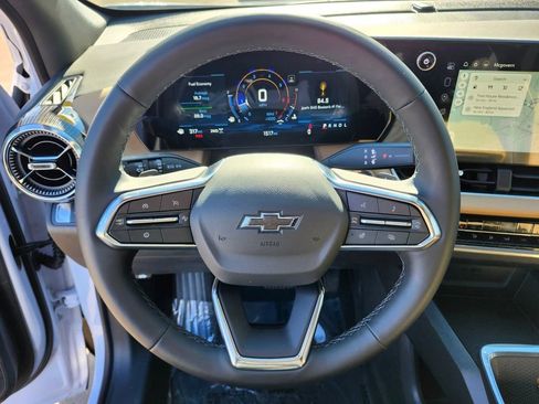Used 2026 Chevrolet Equinox ACTIV w/ Convenience Package III AWD/4WD image 25