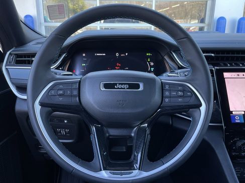 Used 2022 Jeep Grand Cherokee Trailhawk image 15