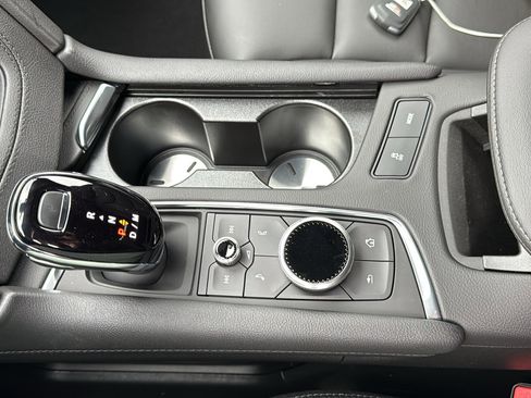 New 2025 Cadillac XT5 Luxury image 23