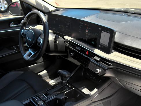 Used 2025 Kia K5 EX FWD image 57