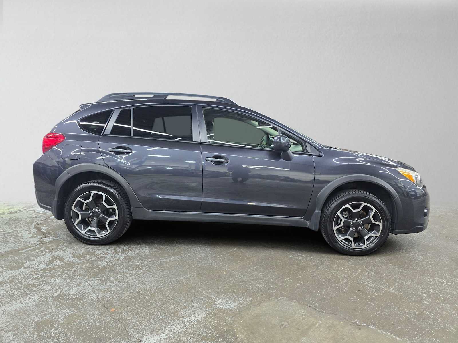 Used 2014 Subaru Crosstrek 2.0i Limited AWD/4WD image 2