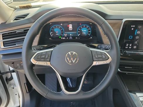 Certified 2024 Volkswagen Atlas SE FWD image 21