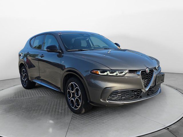 Used 2024 Alfa Romeo Tonale Ti w/ Premium Interior Package AWD/4WD image 7