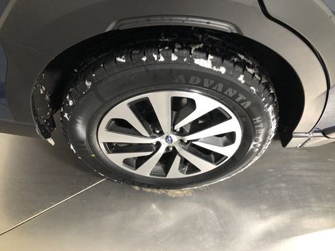 Used 2023 Subaru Outback Premium image 9