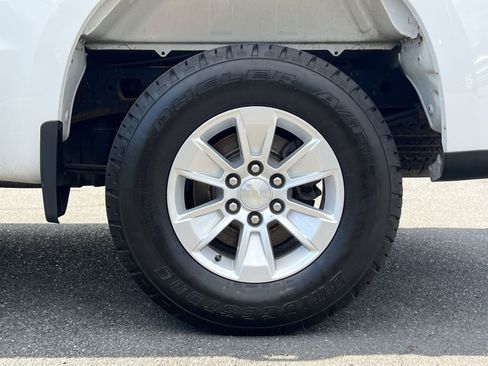 Used 2022 Chevrolet Silverado 1500 LT w/ Work Truck Package AWD/4WD image 11