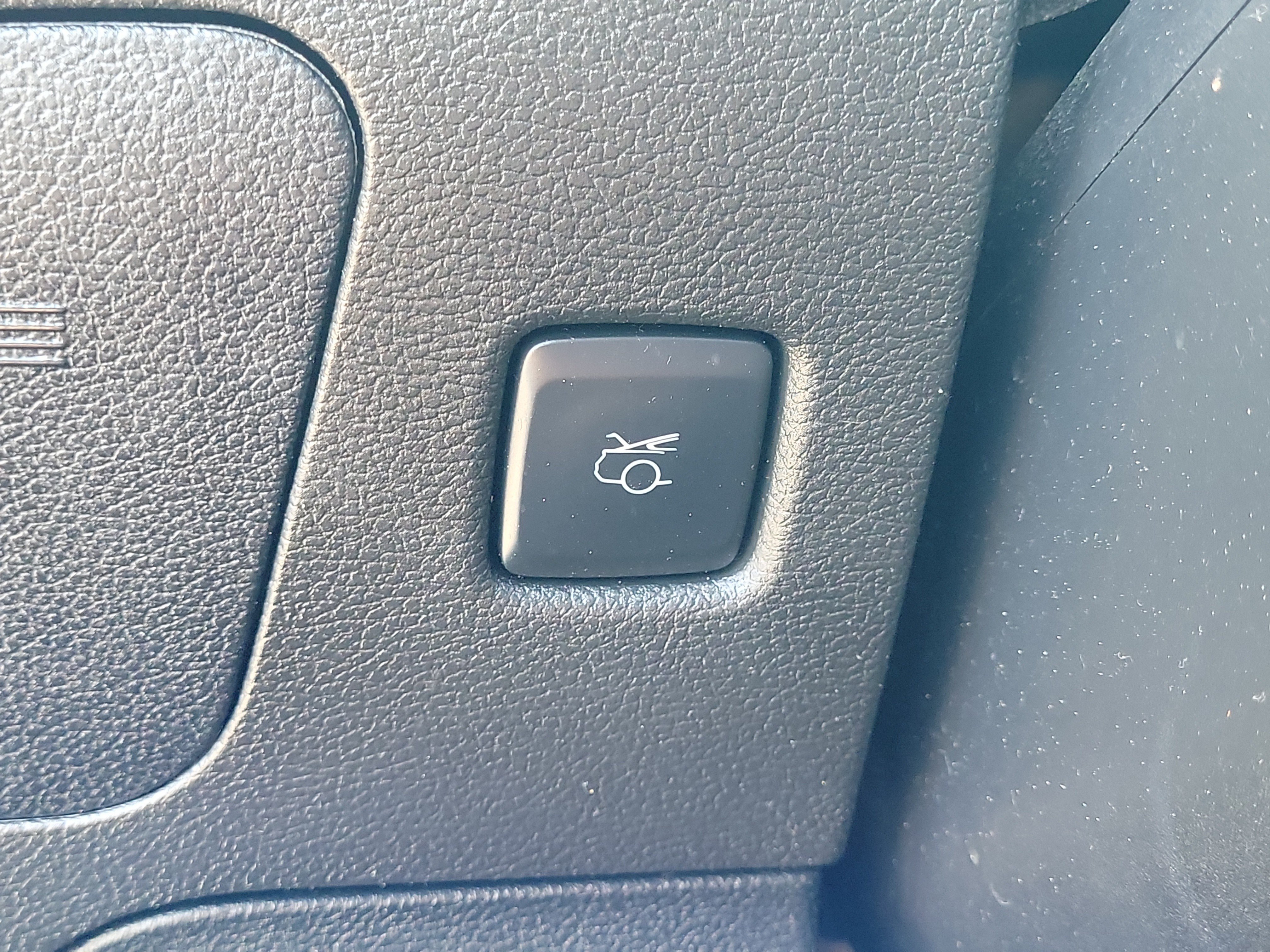 Used 2020 Ford Mustang Premium RWD image 25