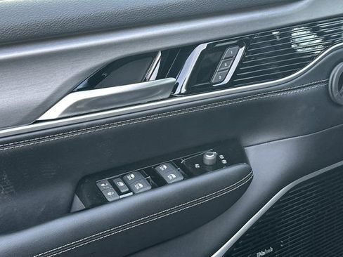 New 2026 Jeep Grand Wagoneer Limited image 12