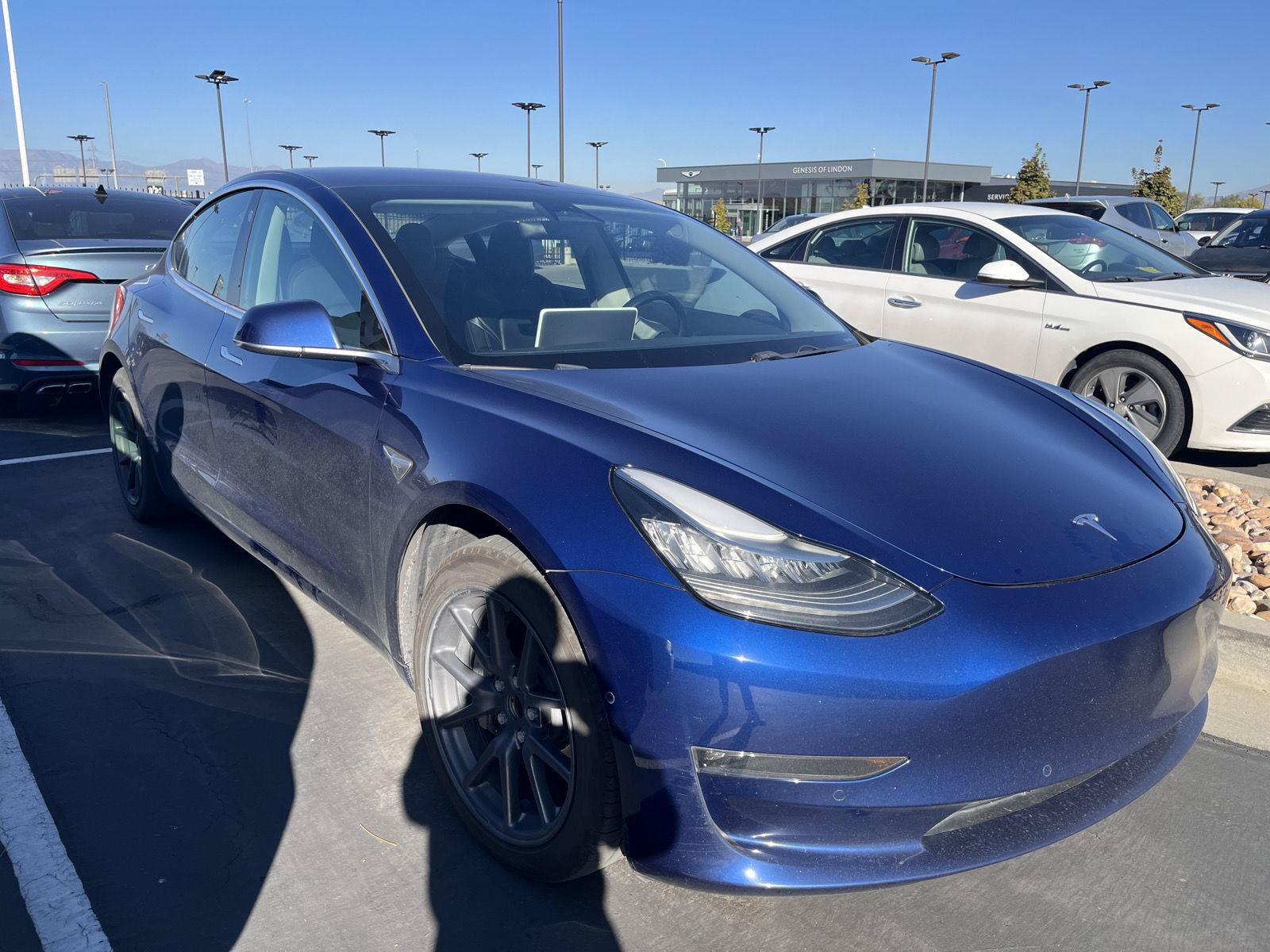 Used 2018 Tesla Model 3 Long Range RWD image 3