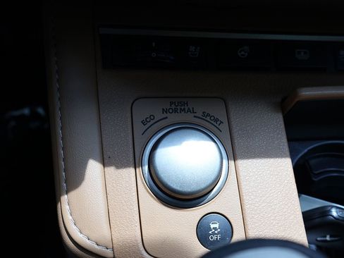 Used 2017 Lexus ES 350 w/ Luxury Package FWD image 63