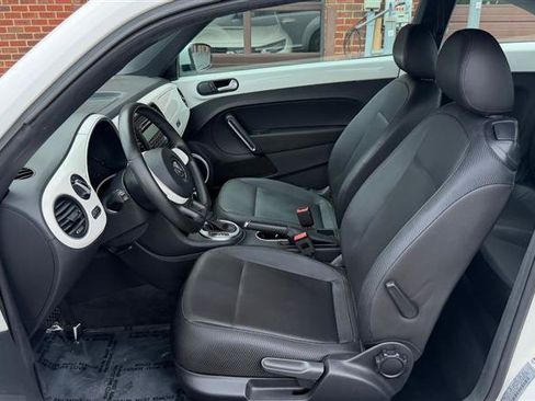 Used 2012 Volkswagen Beetle 2.5 FWD image 18