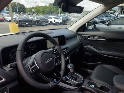 New 2026 Kia Seltos EX w/ EX Sunroof Package FWD image 18