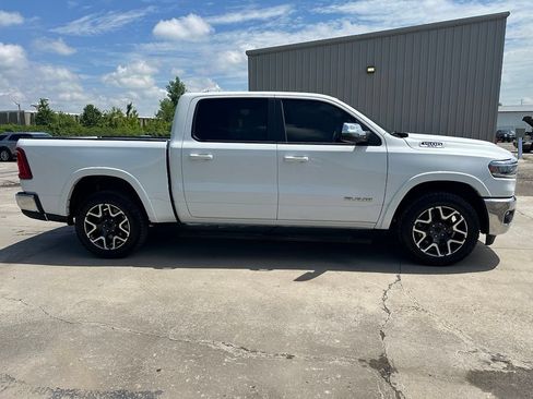 Used 2025 RAM 1500 Laramie AWD/4WD image 4