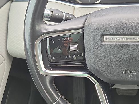 Used 2021 Land Rover Range Rover Evoque S image 19