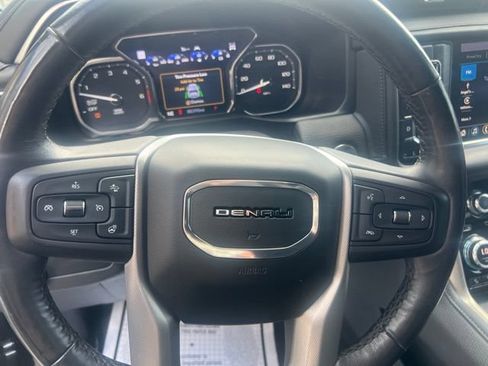 Used 2021 GMC Yukon Denali w/ Denali Premium Package AWD/4WD image 18