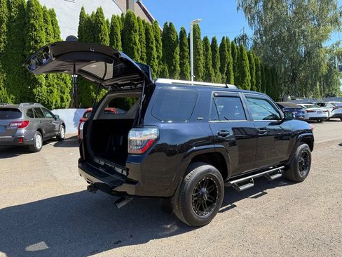 Used 2024 Toyota 4Runner SR5 Premium AWD/4WD image 8