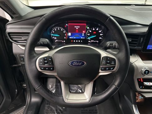 Used 2024 Ford Explorer XLT w/ Equipment Group 202A AWD/4WD image 14