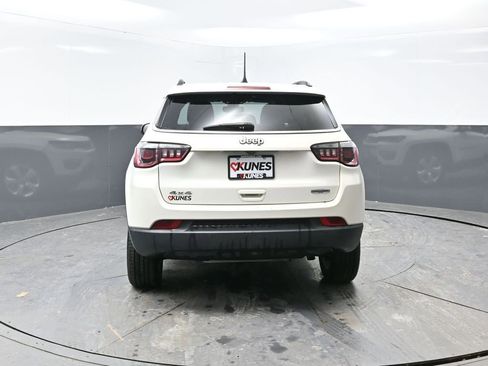 Used 2019 Jeep Compass Latitude w/ Cold Weather Group image 12