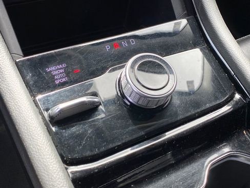 Used 2023 Jeep Grand Cherokee Limited image 13