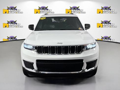 Used 2024 Jeep Grand Cherokee L Limited AWD/4WD image 2