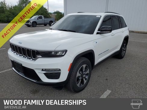 Used 2024 Jeep Grand Cherokee Limited 4xe w/ Trailer Tow Package image 2