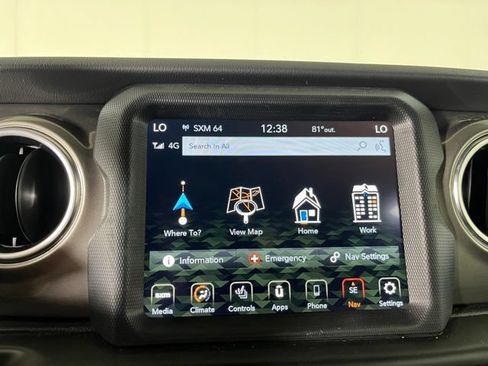 Used 2022 Jeep Wrangler Unlimited Sahara w/ Cold Weather Group AWD/4WD image 26