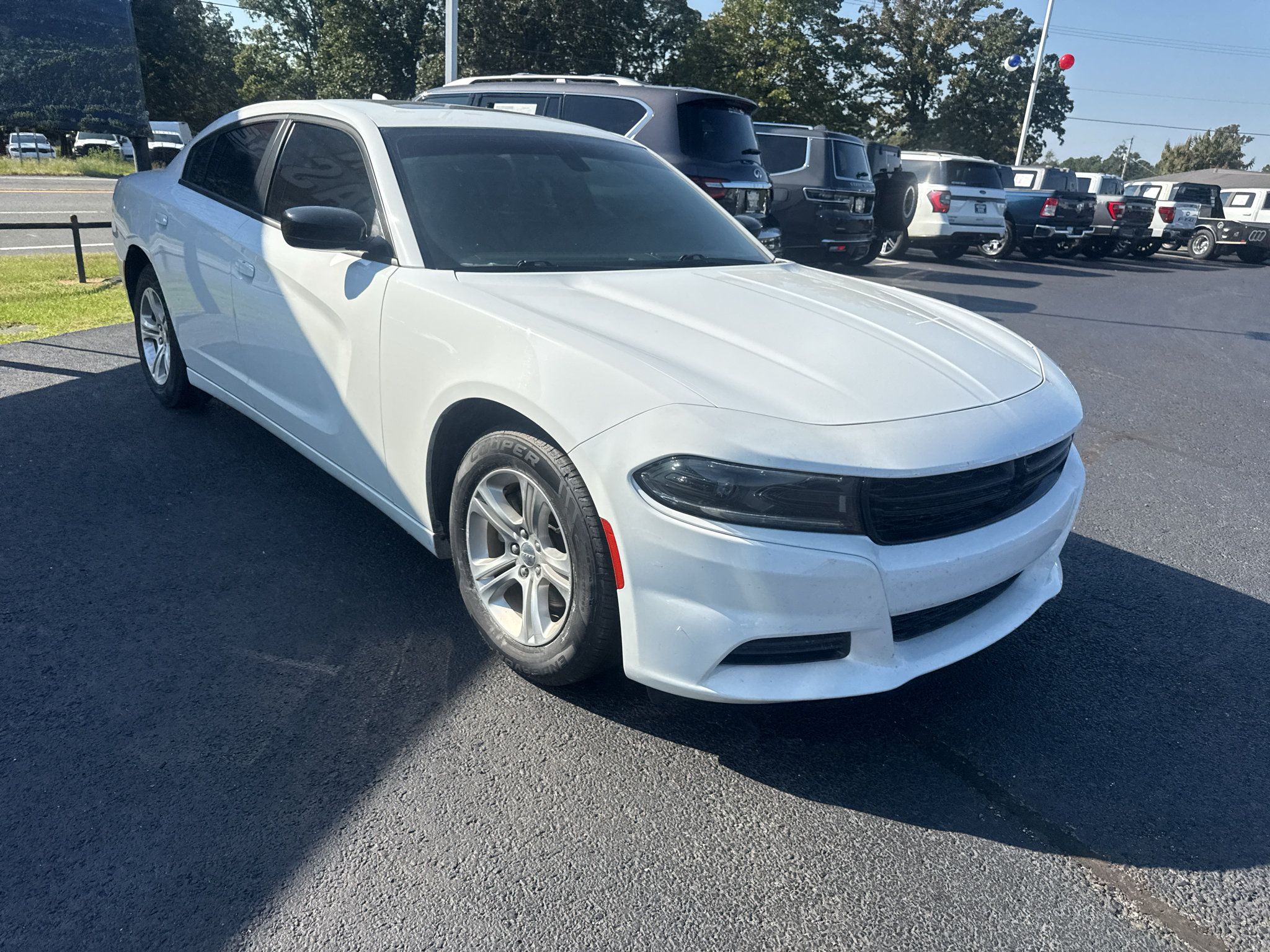 Used 2023 Dodge Charger SXT w/ Cold Weather Package RWD image 3