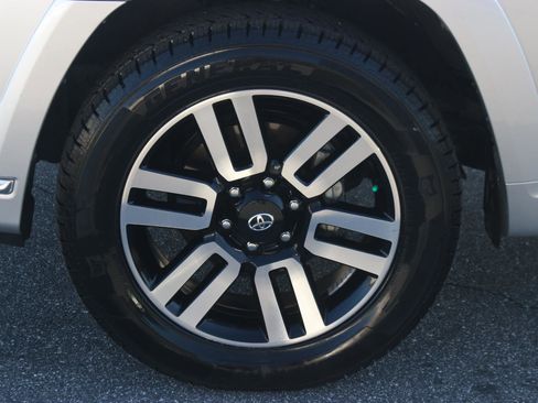 Used 2022 Toyota 4Runner Limited image 36