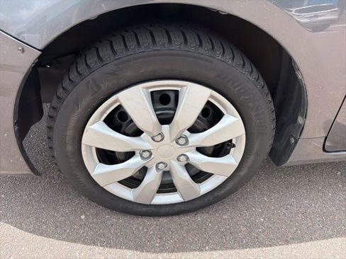 Used 2013 Toyota Corolla LE FWD image 9