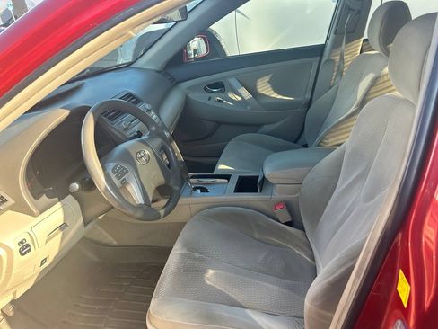 Used 2011 Toyota Camry LE w/ LE Extra-Value Pkg FWD image 5
