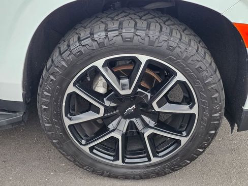 Used 2021 Chevrolet Tahoe RST w/ Luxury Package image 8