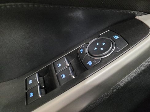 Used 2020 Ford Explorer XLT AWD/4WD image 27