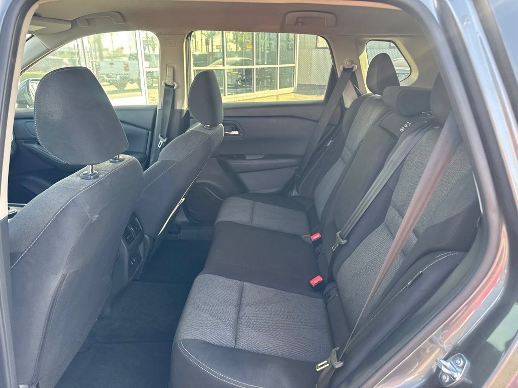 Used 2026 Nissan Rogue SV AWD/4WD image 16