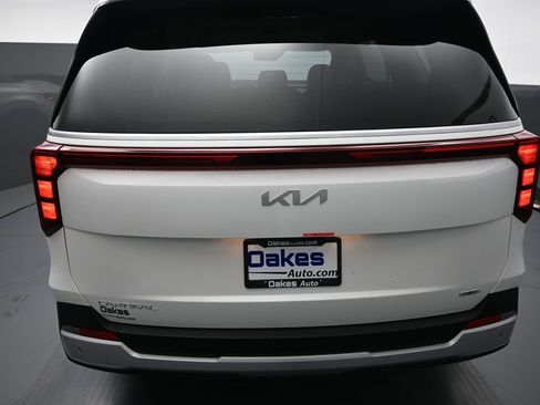New 2026 Kia Carnival EX FWD image 34