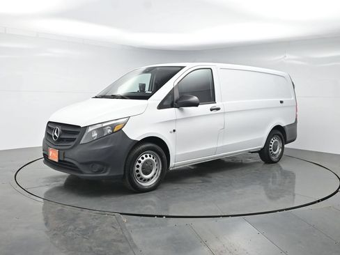 Used 2019 Mercedes-Benz Metris image 1
