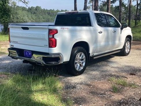 Used 2021 Chevrolet Silverado 1500 LTZ w/ LTZ Premium Package image 4
