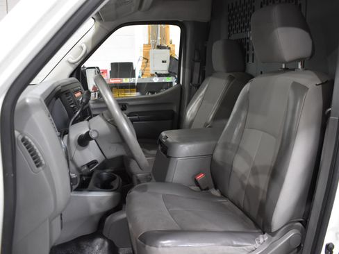 Used 2017 Nissan NV 2500 SV RWD image 14