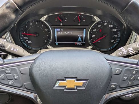 Used 2018 Chevrolet Equinox LT w/ Sun & Infotainment Package AWD/4WD image 28