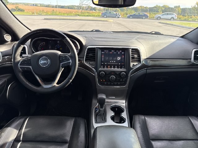 Used 2018 Jeep Grand Cherokee Overland AWD/4WD image 20