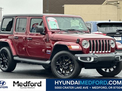 Used 2021 Jeep Wrangler Unlimited Sahara image 1
