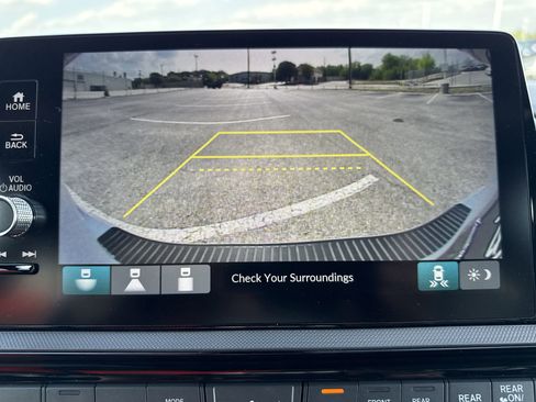 Used 2025 Honda Odyssey Sport-L image 24