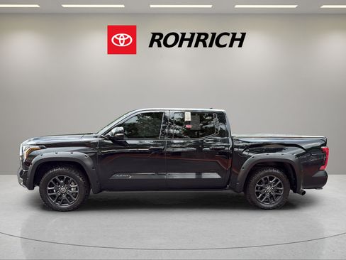 Used 2023 Toyota Tundra Platinum w/ Advanced Package AWD/4WD image 9