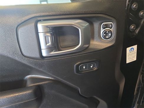 Used 2022 Jeep Wrangler Unlimited Sport image 13