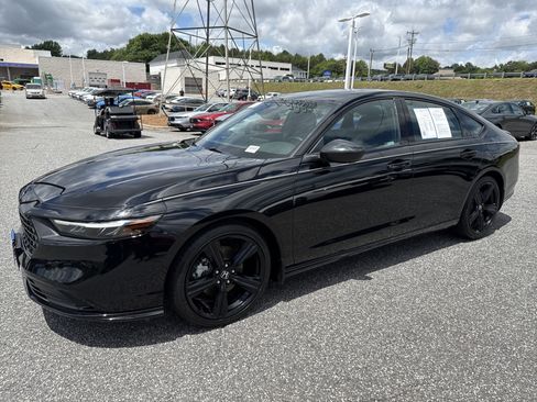 Used 2023 Honda Accord Sport image 5