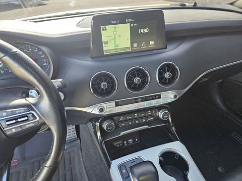Used 2018 Kia Stinger GT2 AWD/4WD image 22